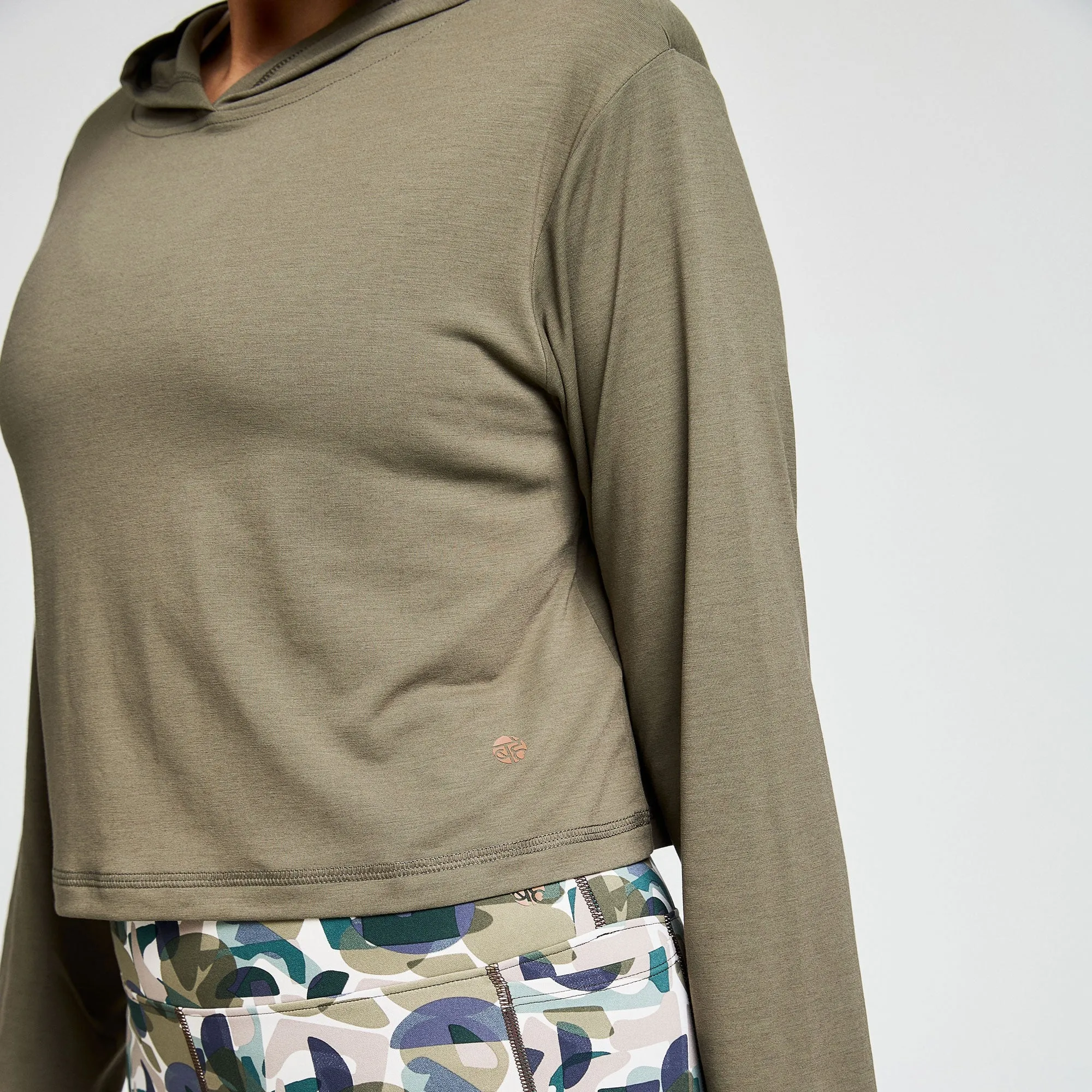 BAHE Zephyr Short Boxy Hooded Tee - Khaki