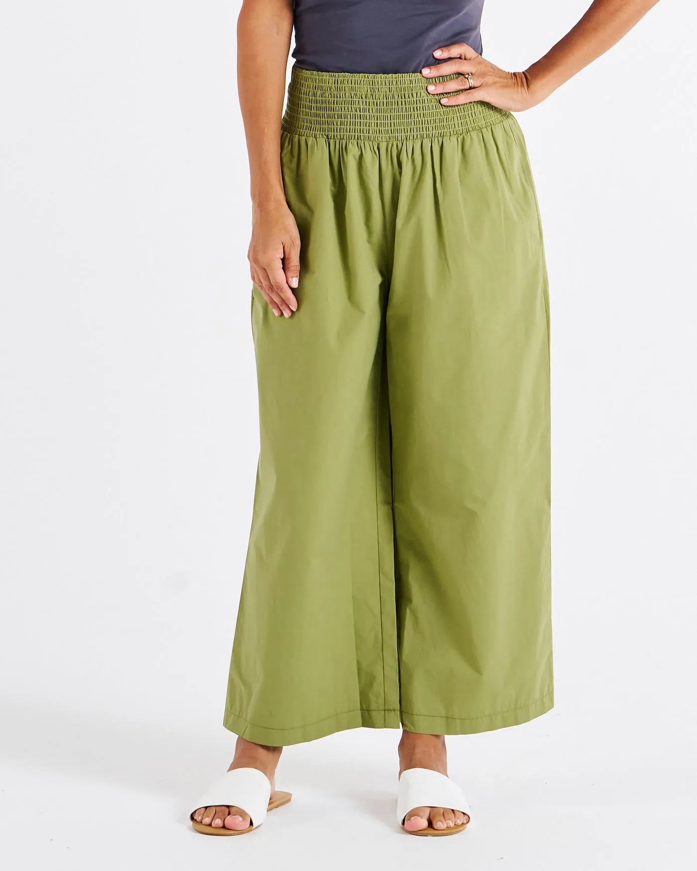 Betty Basics Sevilla Wide Leg Pant Pistachio