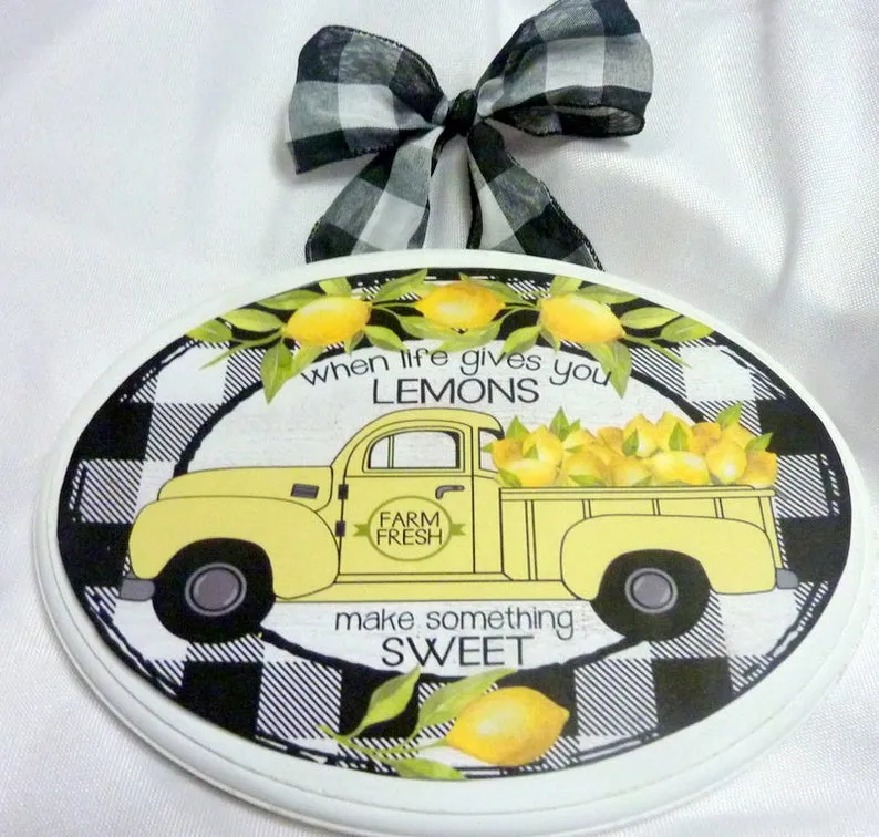 Lemon truck wood sign, wood plaques, Farmhouse decor, yellow truck with lemons