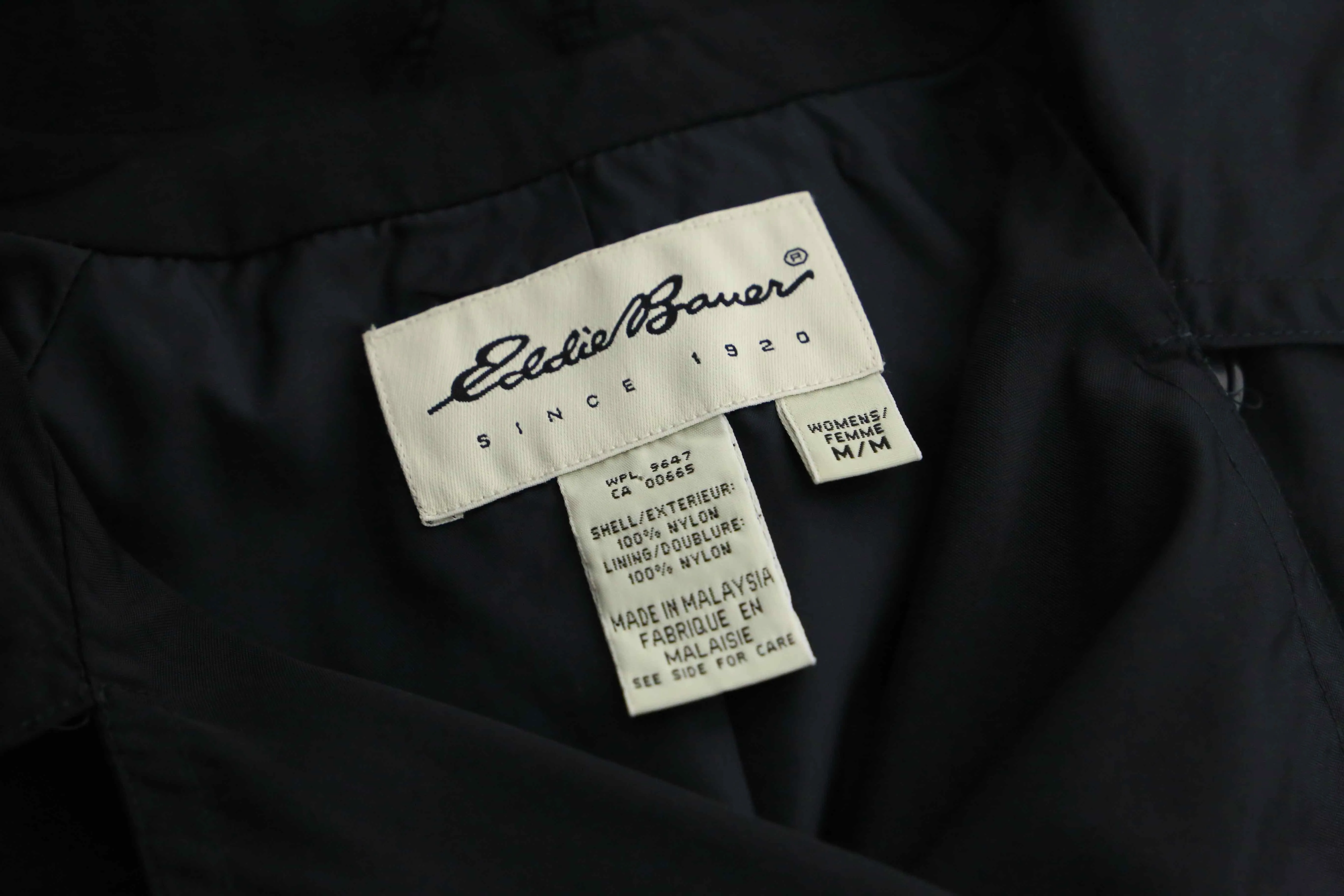 "Eddie Bauer" black color short trench coat